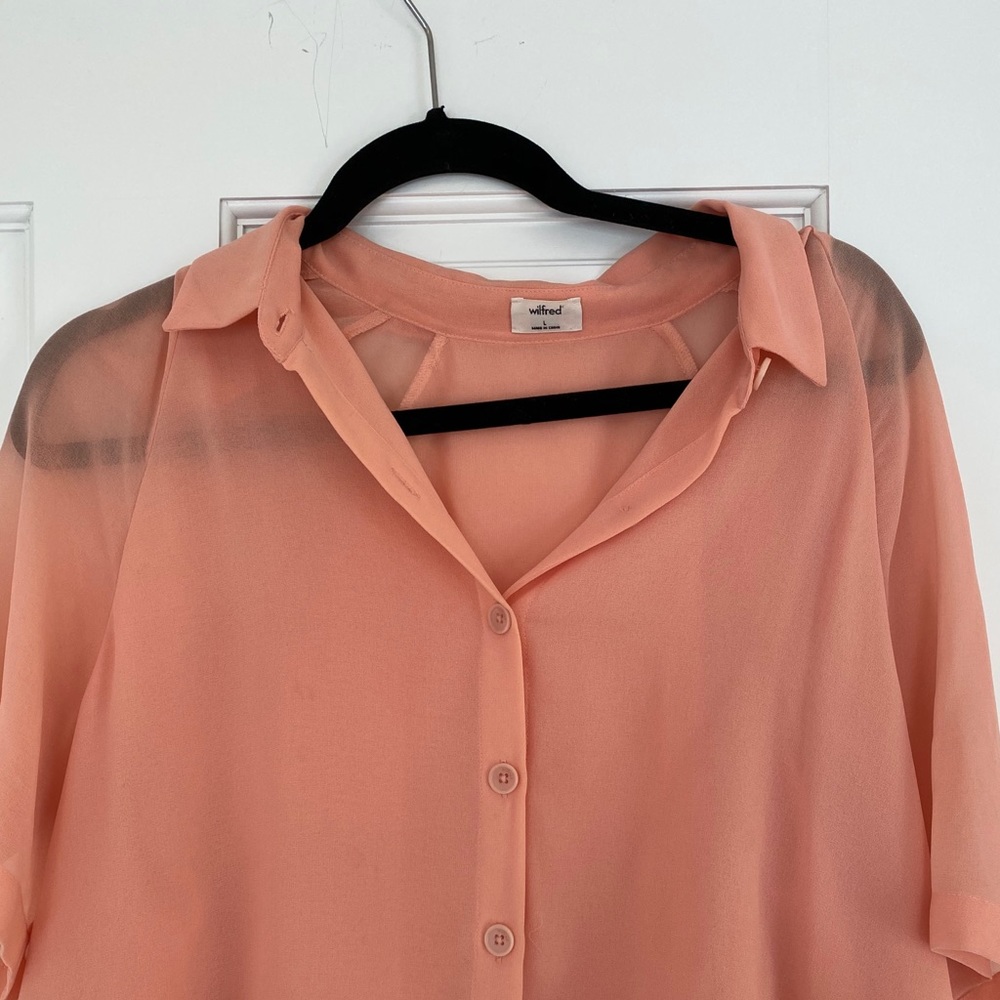 Aritizia Wilfred Cropped Button down blouse